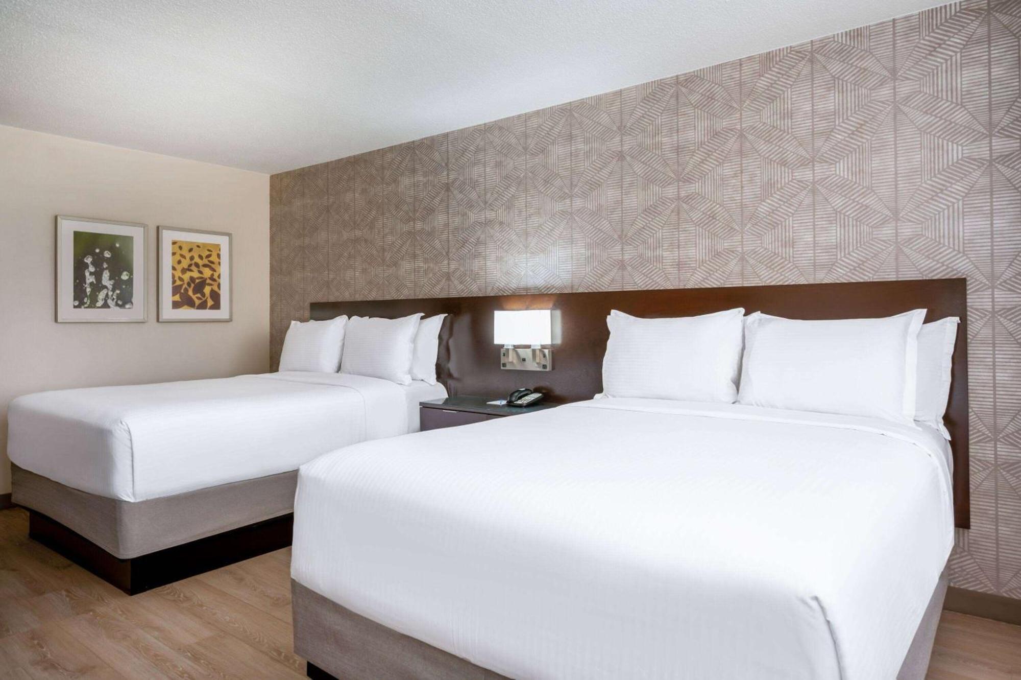 Hotel Wyndham Indianapolis Airport Exterior foto