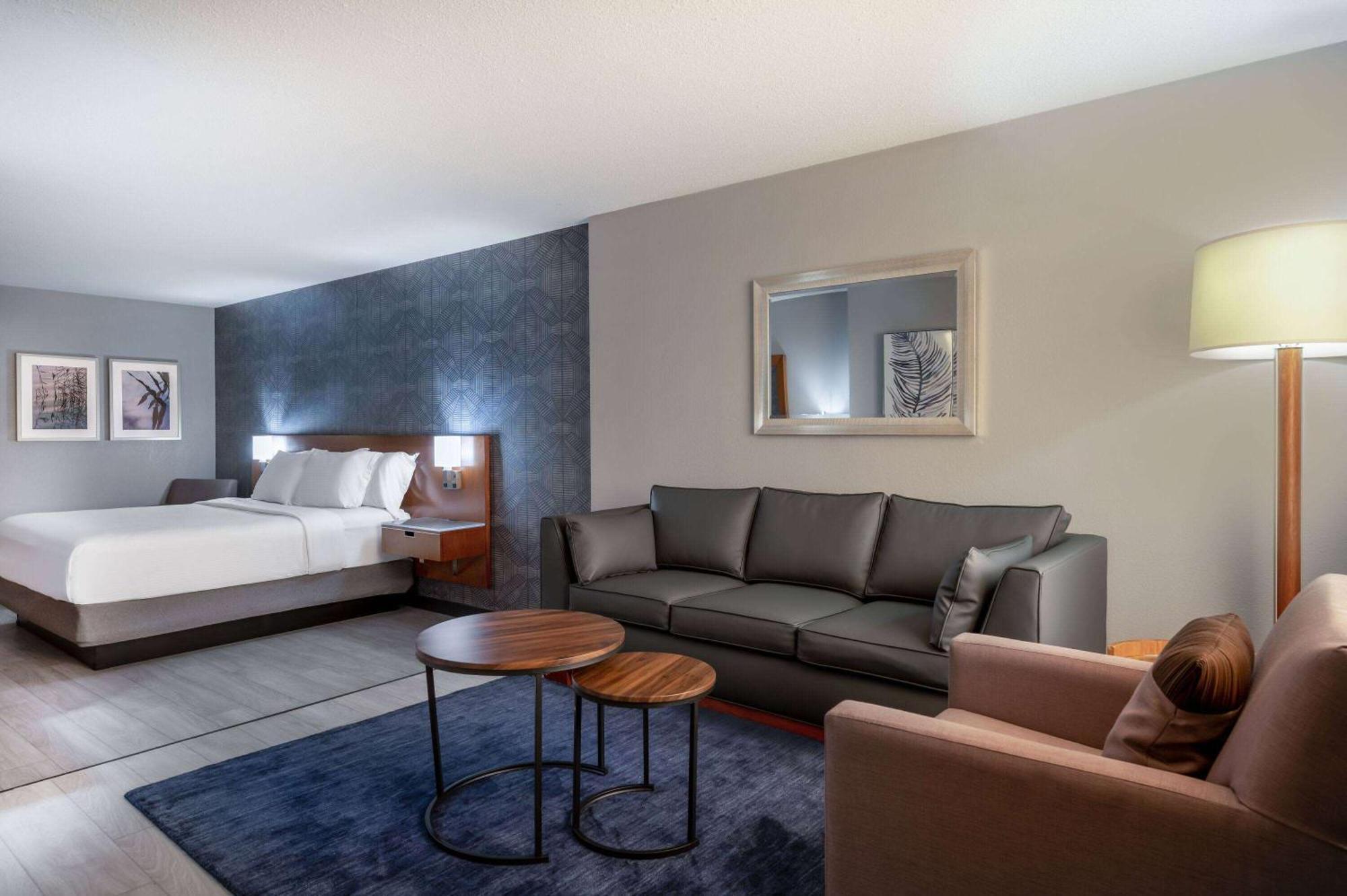 Hotel Wyndham Indianapolis Airport Exterior foto
