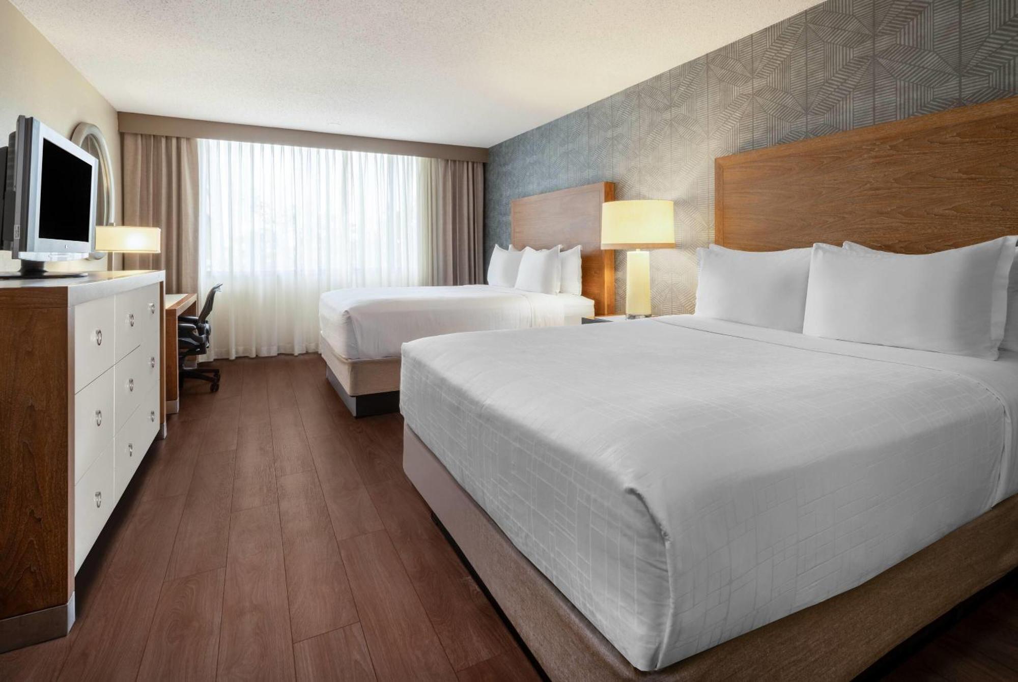 Hotel Wyndham Indianapolis Airport Exterior foto