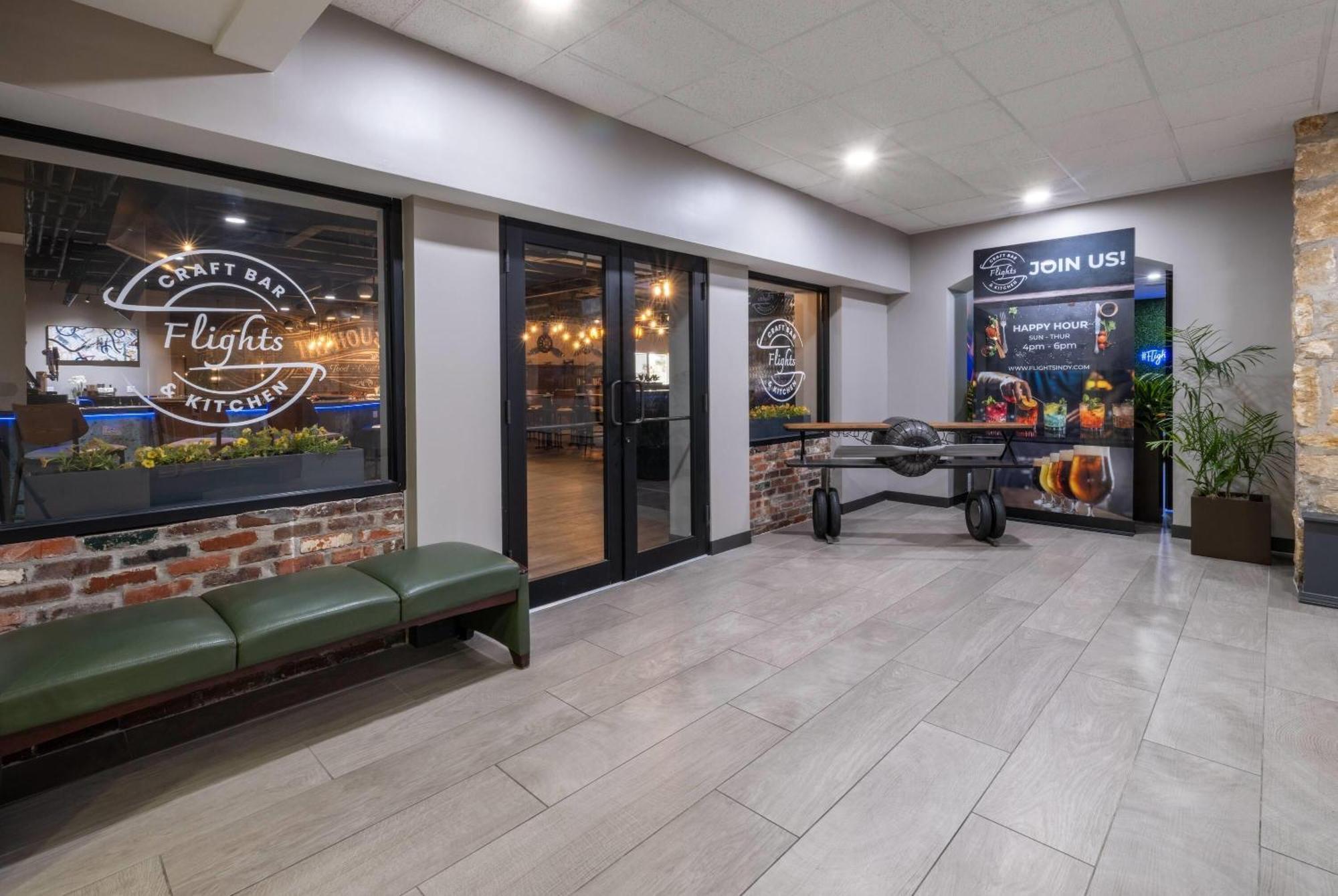 Hotel Wyndham Indianapolis Airport Exterior foto